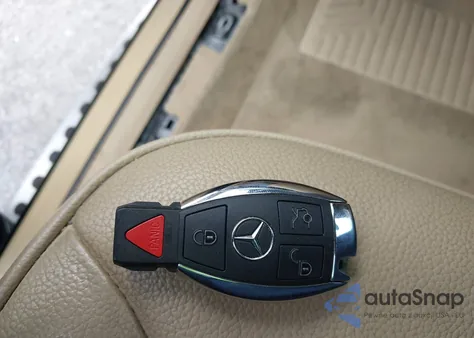 2011 Mercedes-Benz Gl 450 4Matic z USA, uszkodzony, nr VIN 4JGBF7BE9BA686752